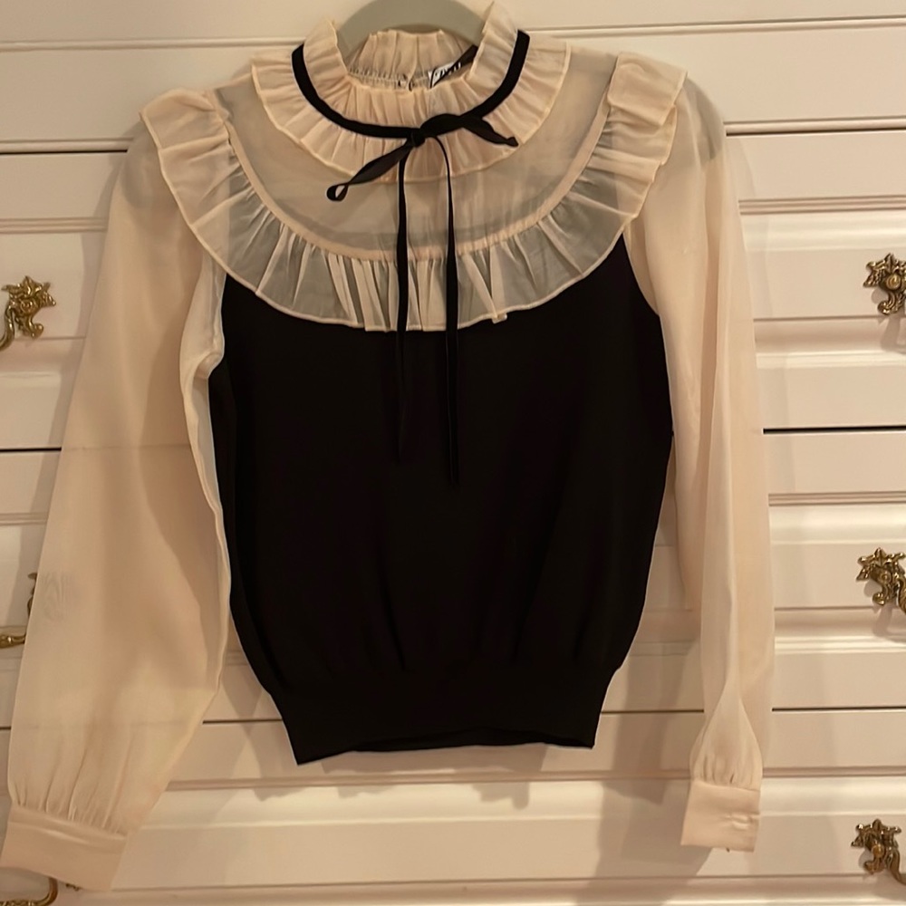 Nwt Zara knit top with organza sleeves black and cream with black tie at neck
